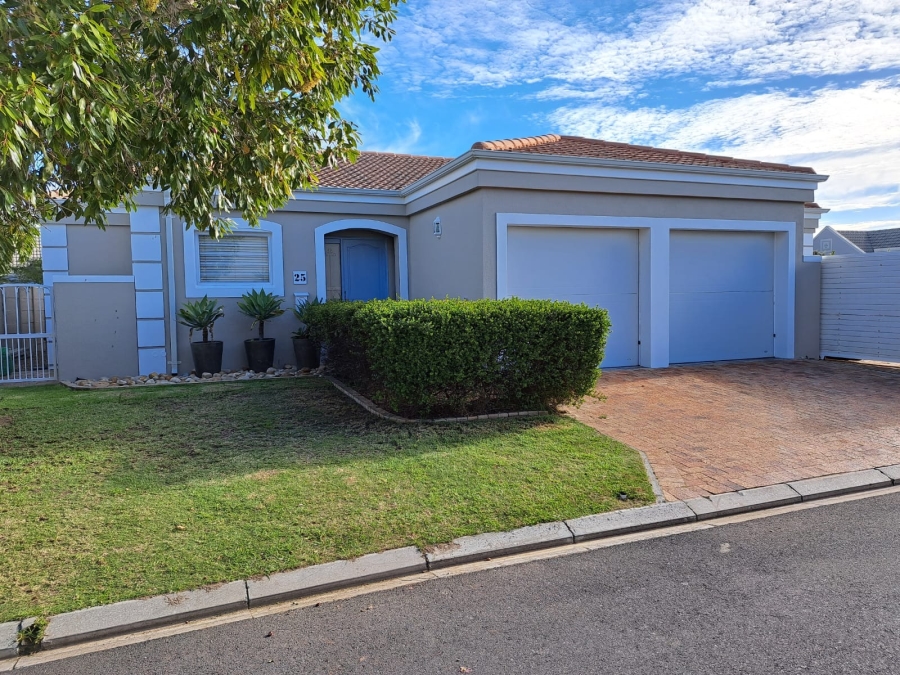 3 Bedroom Property for Sale in Sunningdale Western Cape